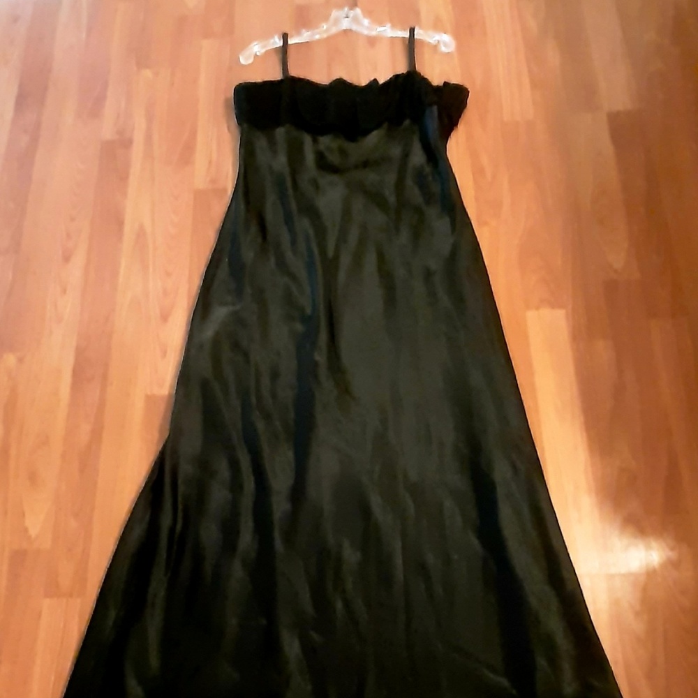 Chic Gorgeous Karina Nites BLK/Formal dress